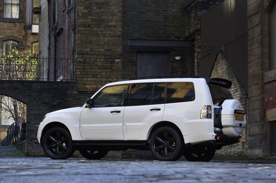  Mitsubishi Shogun Black 2012 года  (UK) (фото 63 из 85)
